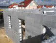 Grubość przegród w domu pasywnym. Przegląd nowoczesnych systemów ściennych